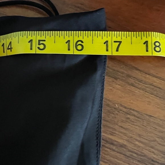 Arias Dress Women Black Crepe Asymmetrical Drapey Halter Formal Cocktail Sz 4 - Picture 13 of 13